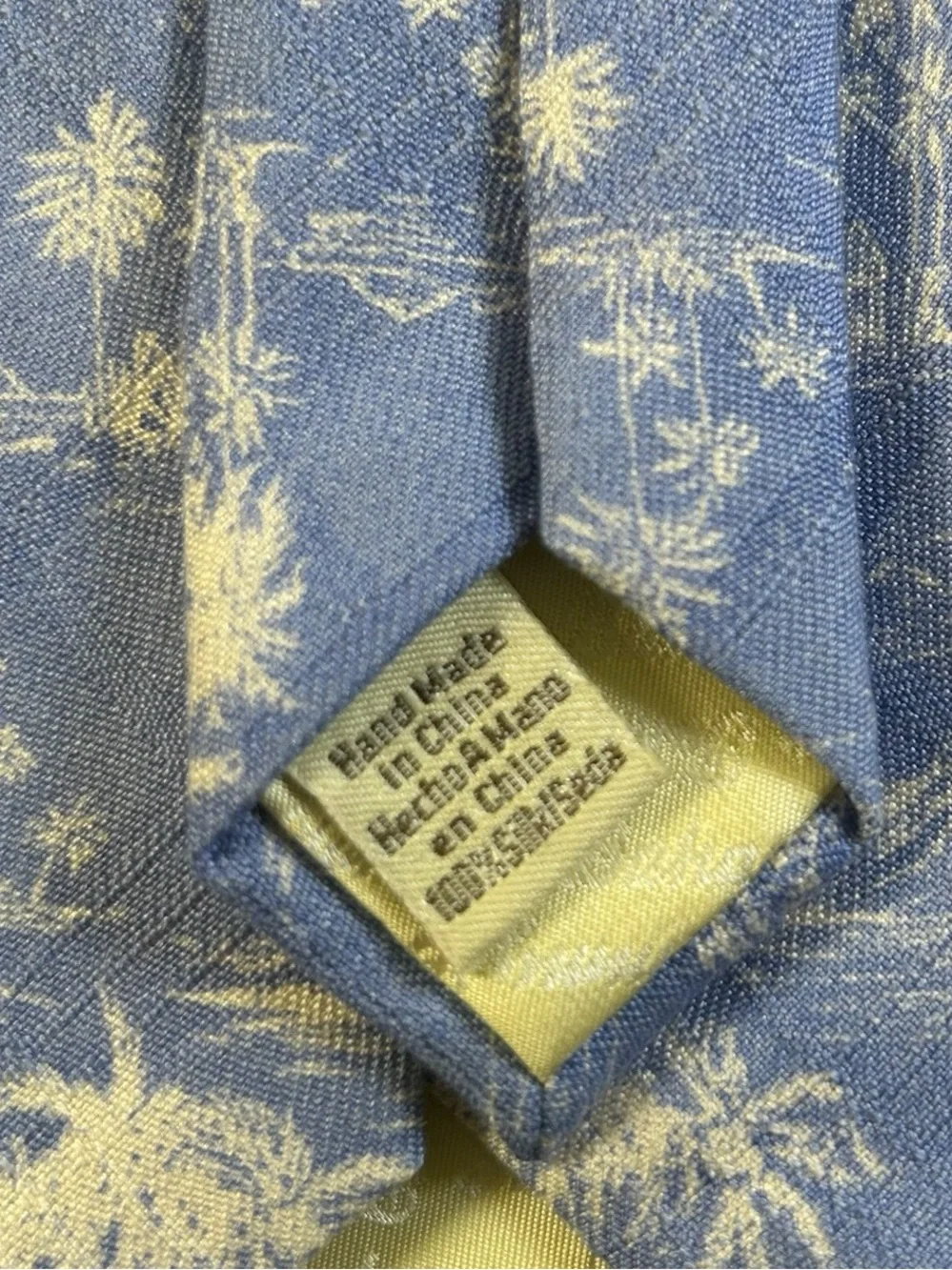 TOMMY BAHAMA Blue White Tropical Island Scenic Silk Necktie Coastal Resort